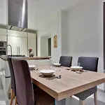 Modern 3 Bed & 2 Bth *