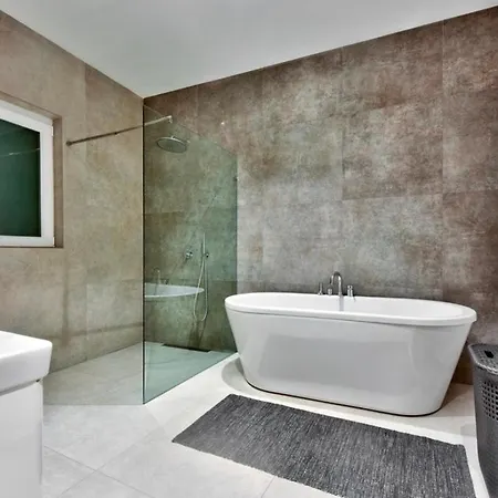 公寓 Modern 3 Bed & 2 Bth 斯利马