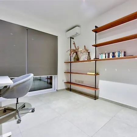 Modern 3 Bed & 2 Bth Apartmán Sliema