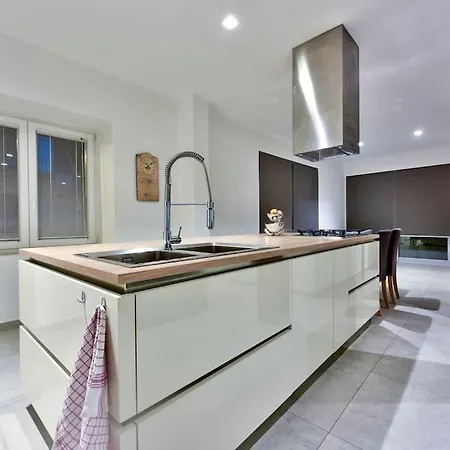 Modern 3 Bed & 2 Bth * Sliema