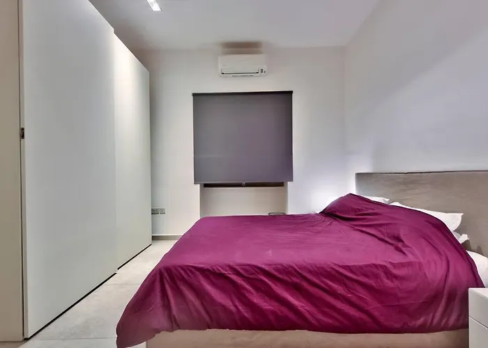 Modern 3 Bed & 2 Bth 公寓